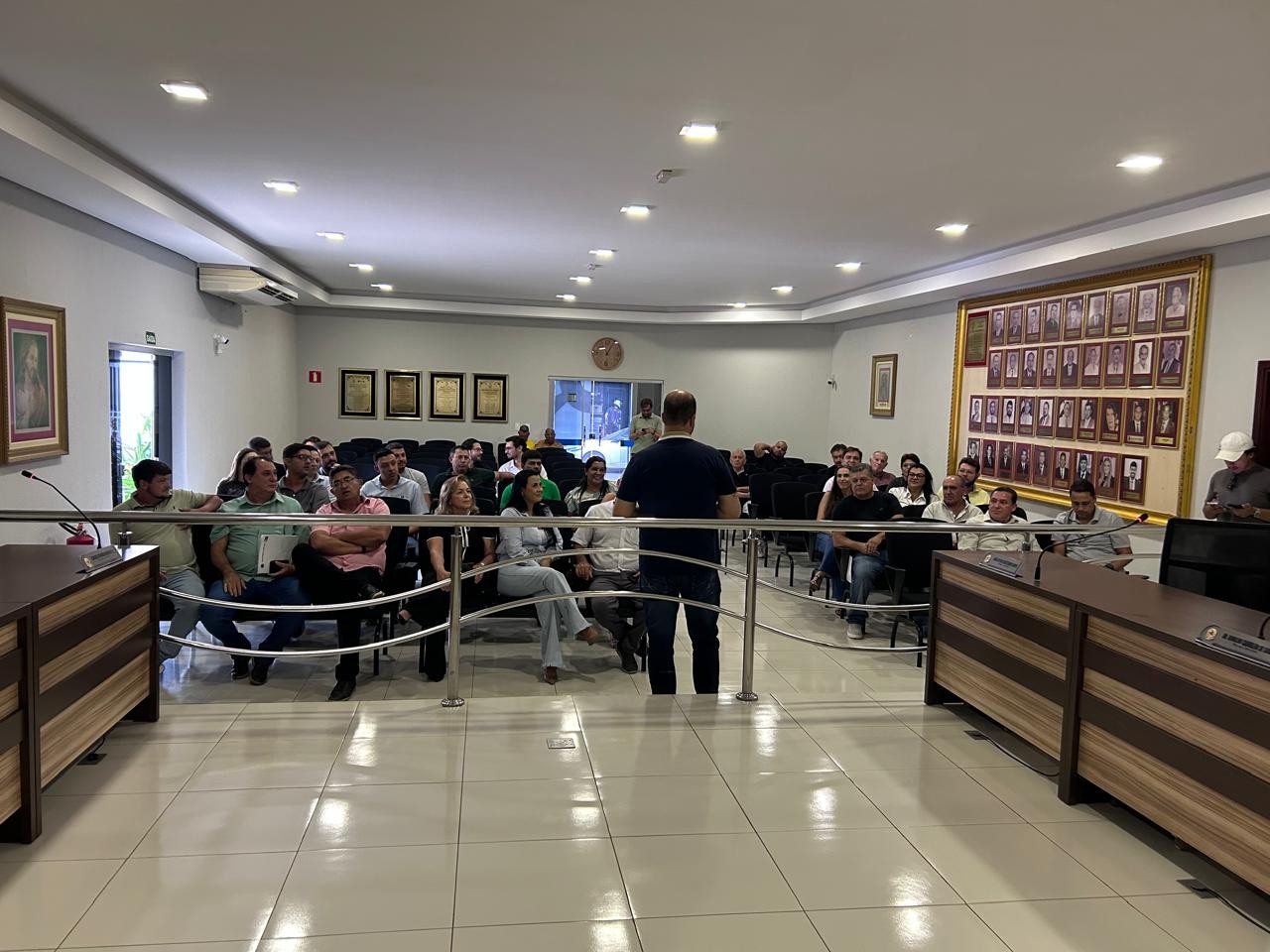 Deputado Federal Ribamar Silva visita a Câmara Municipal de Nova Granada 